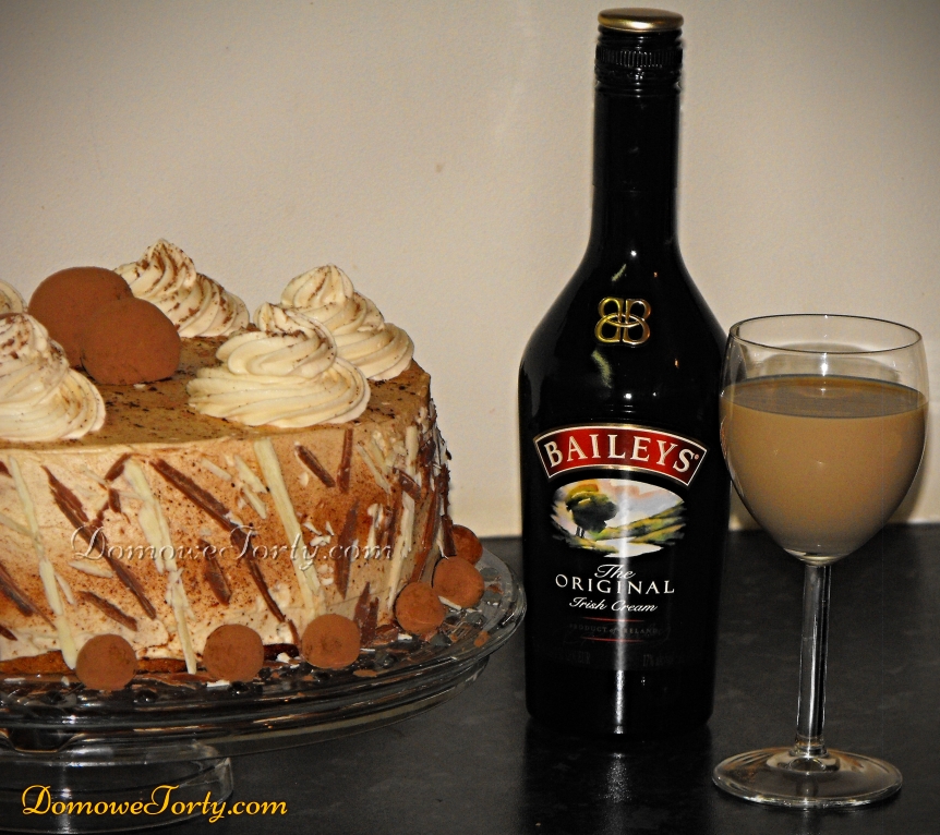DomoweTorty - Tort z likierem i marcepankami