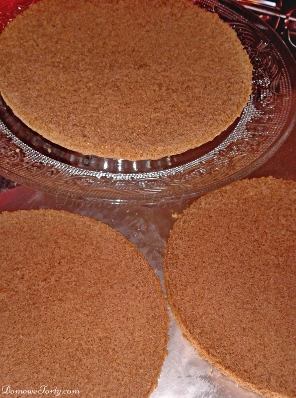 DomoweTorty - Czekoladowy tort z Kinder Bueno