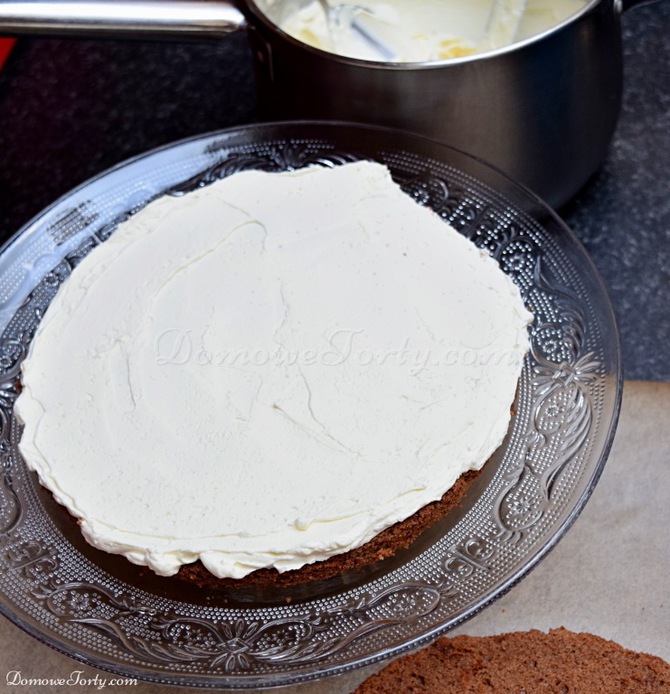 DomoweTorty - Czekoladowy tort z Kinder Bueno