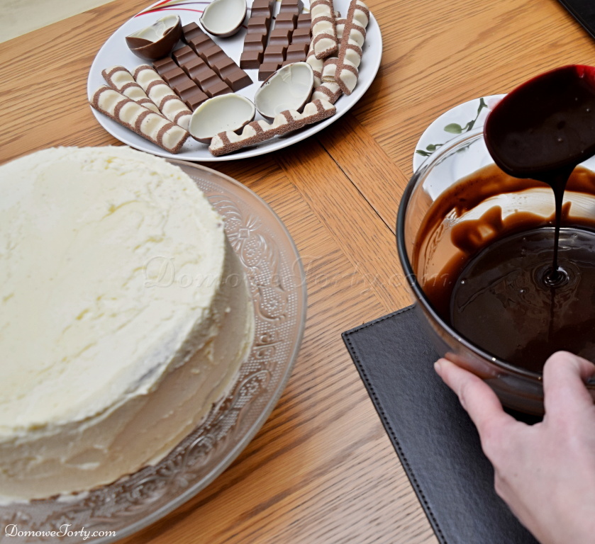 DomoweTorty - Czekoladowy tort z Kinder Bueno