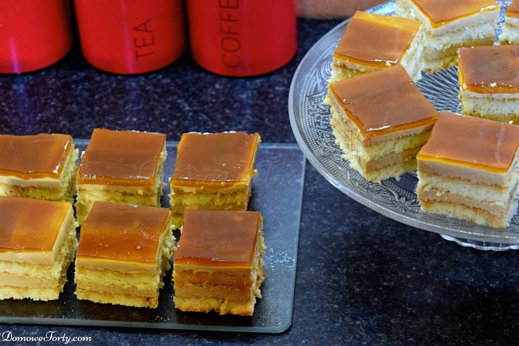 DomoweTorty - Kawowe ciasto z bitą śmietaną