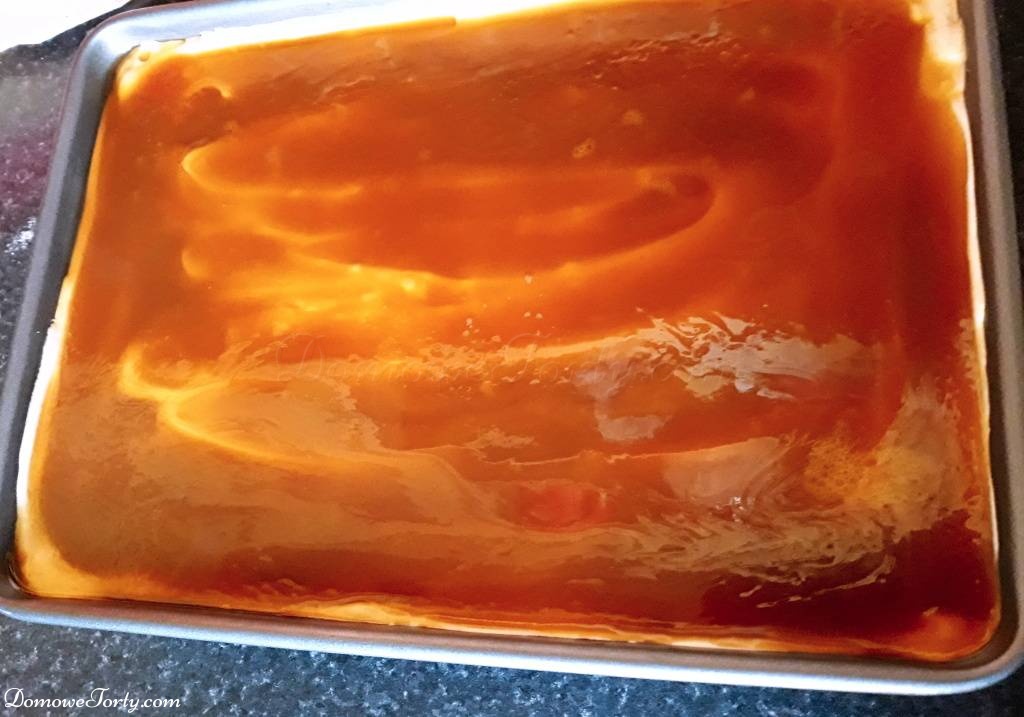 DomoweTorty - Kawowe ciasto z bitą śmietaną